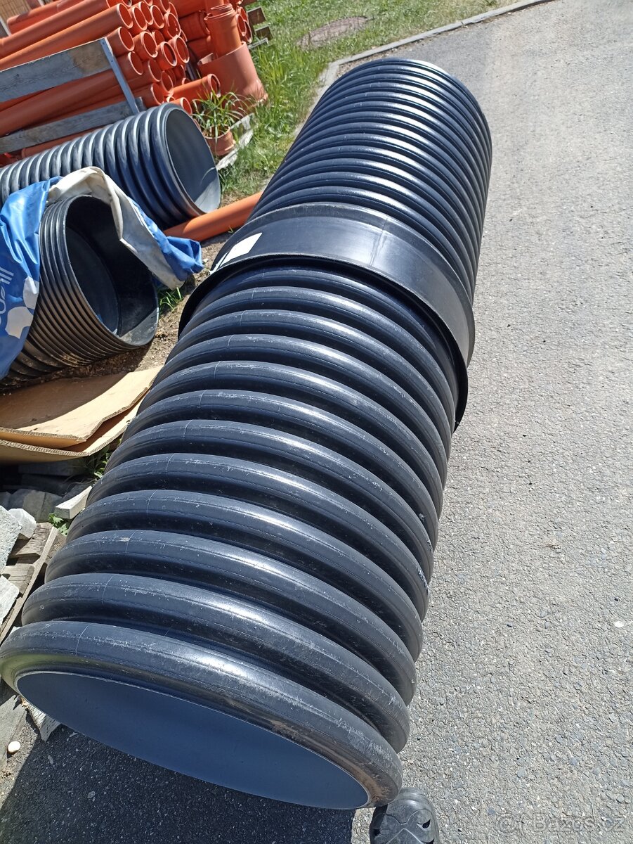 Korugovaná trubka 600x1000 mm (průměry od 300mm-800mm)1-6m