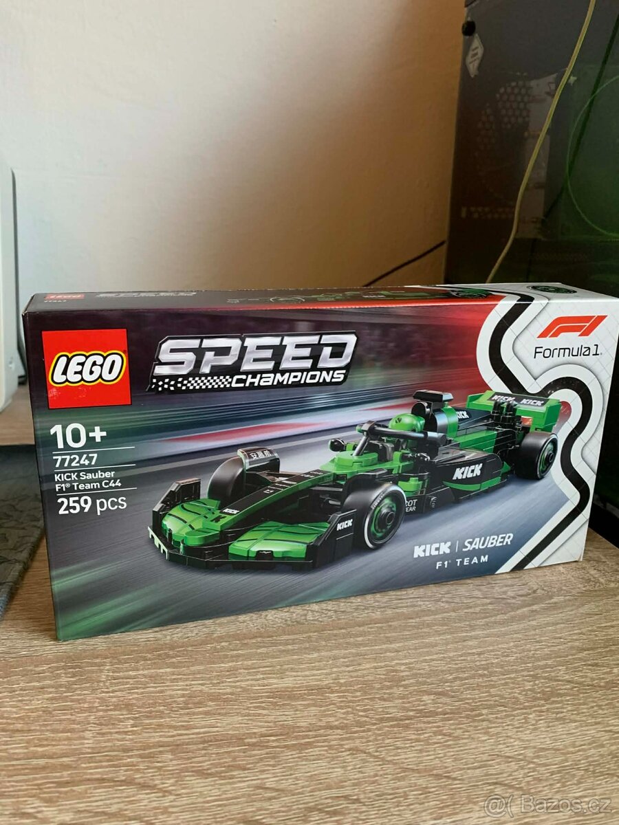LEGO 77247 Závodní auto KICK Sauber F1® Team C44