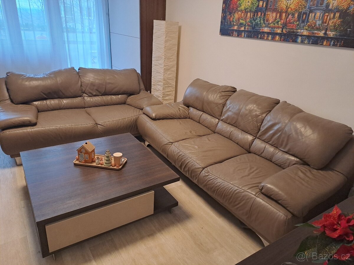 Kožená sedací souprava s konferenčním stolkem
