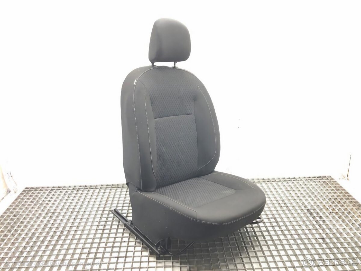 Sedadlo řidiče Dacia Sandero II