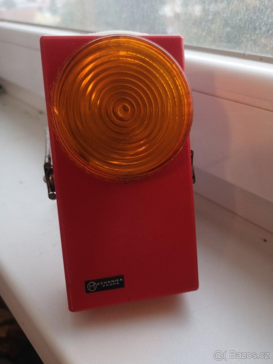 Stará retro svítilna, baterka Star