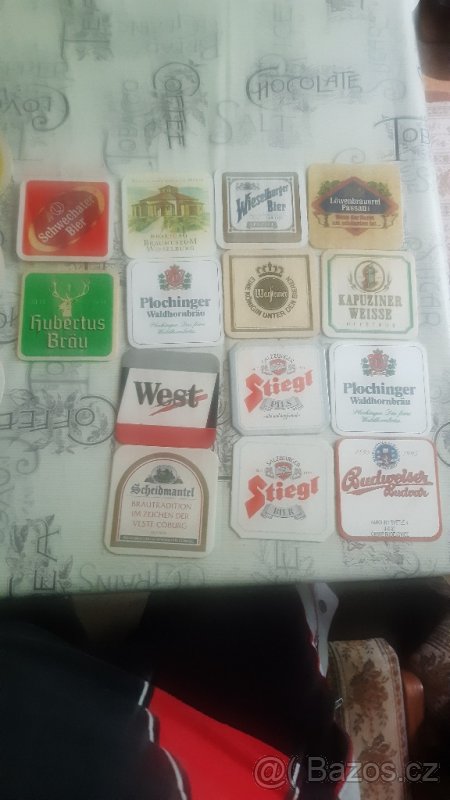 Pivní tácky, etikety
