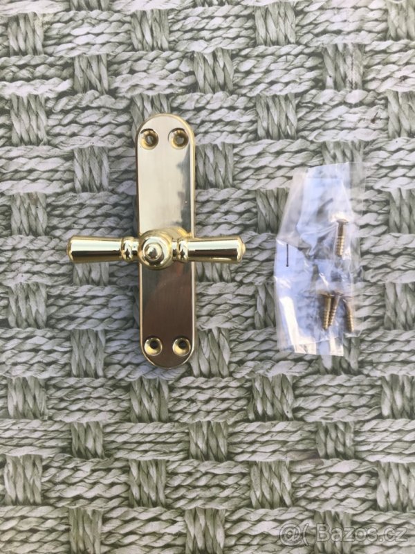 KLIKA OKENNÍ VRCHNÍ MOSAZNÁ - KOMAS