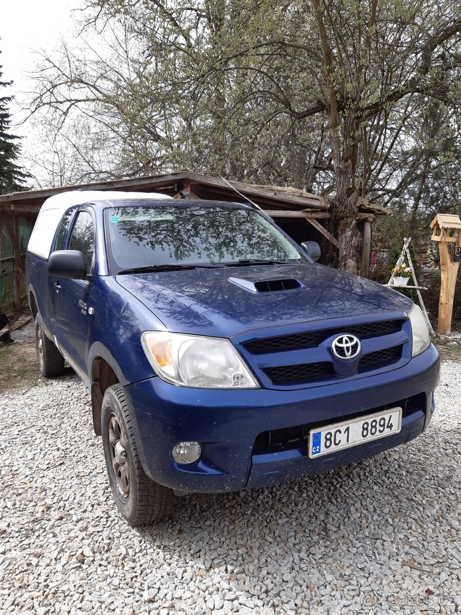 Toyota Hilux 2.5 d4d (dlouhá korba , ARB hardtop)