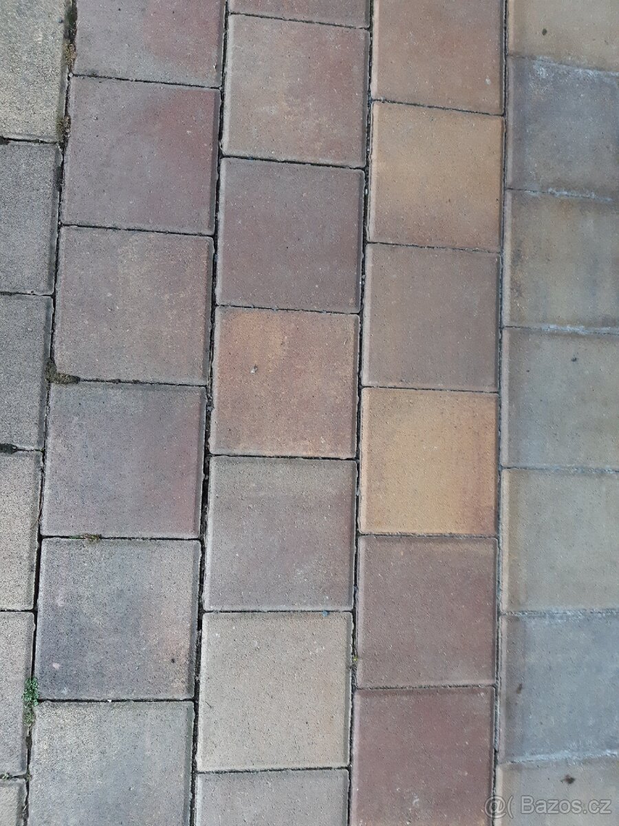Koupím dlažbu 20x20cm