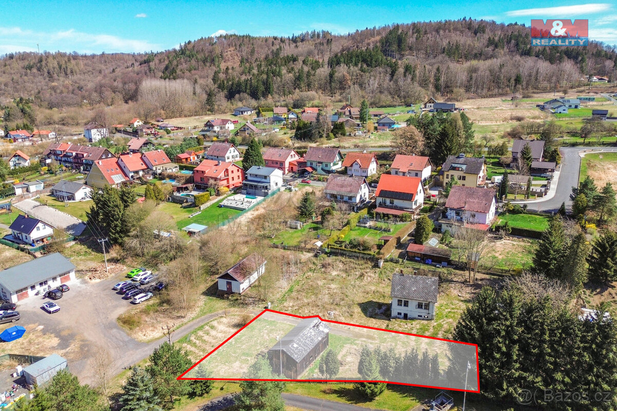 Prodej pozemku k bydlení, 784 m², Radošov - Kyselka