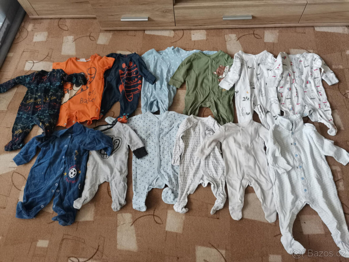 Oblečení na chlapečka velikosti 62-68+knížka zdarma