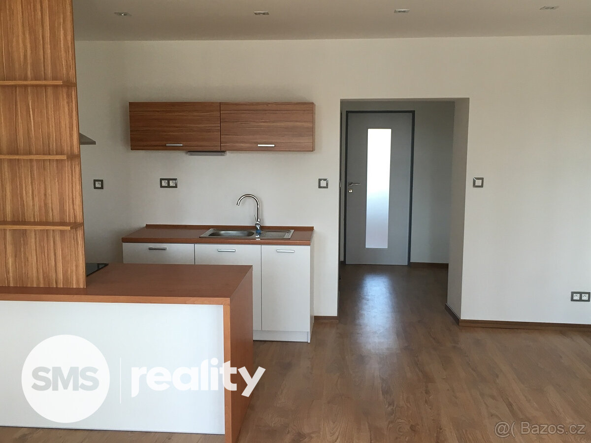 Pronájem bytu 2+kk, 47 m², Opava – blízko centra, se zahrado