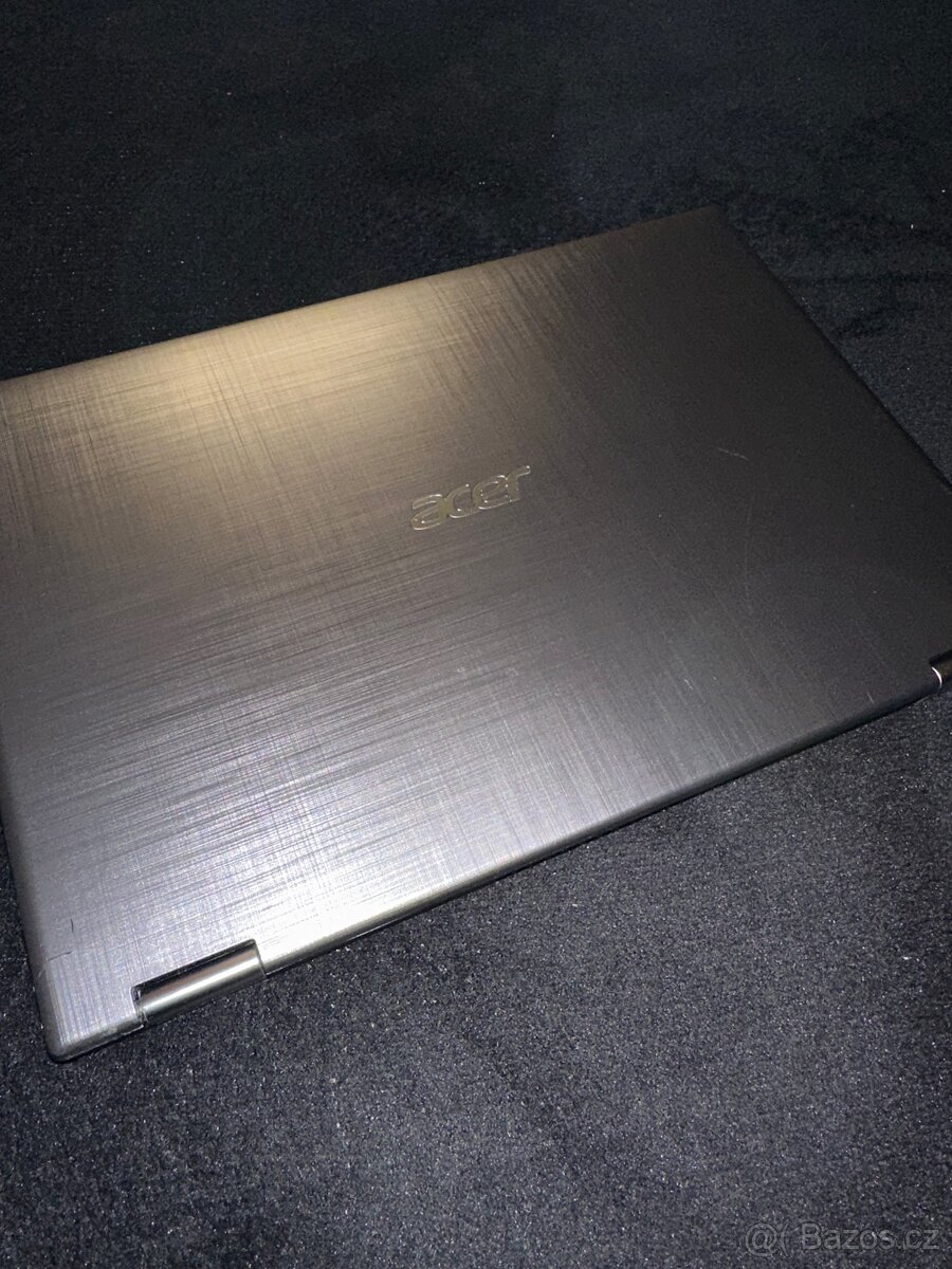 Notebook Acer.