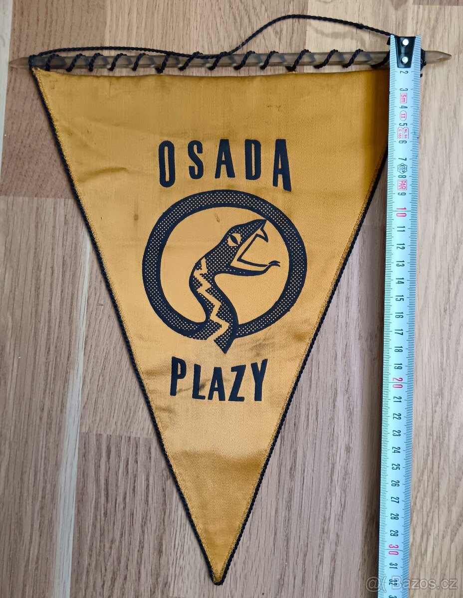 Osadní vlajka: T.O. Plazy. Tramping.