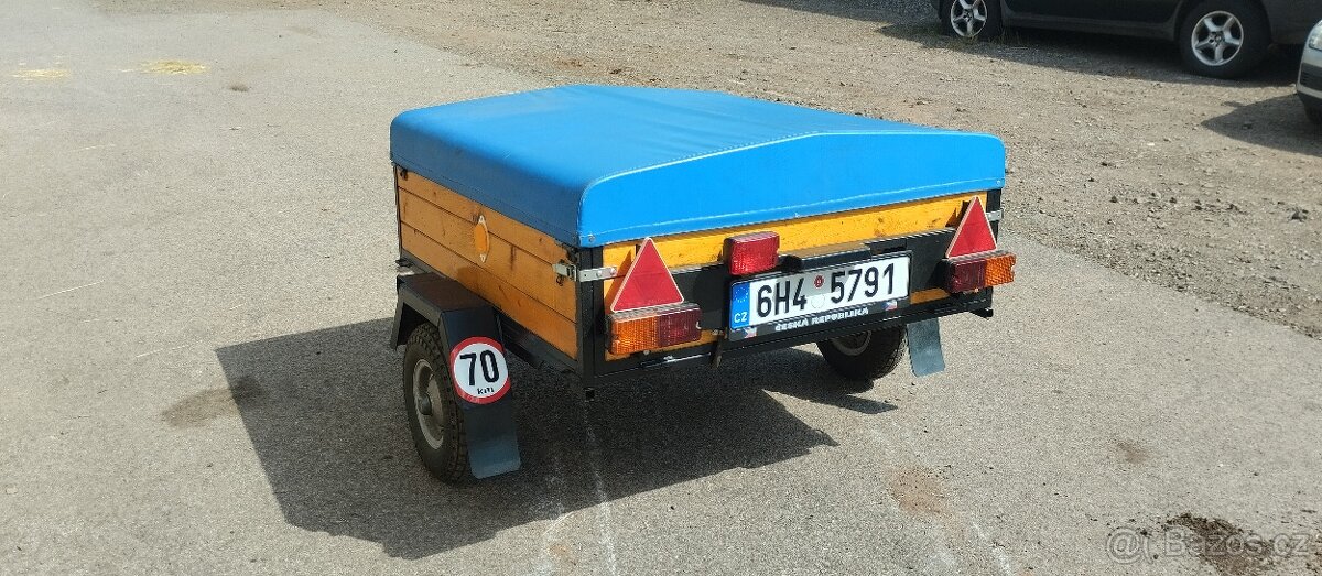 Přívěsný vozík