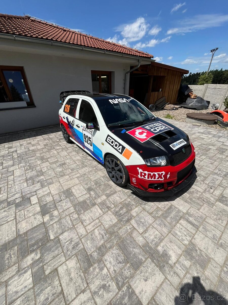 Škoda fabia WRC Y6