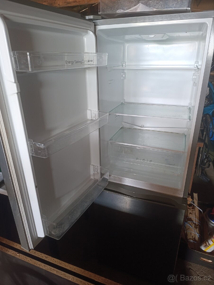 Lednice s mrazákem AMICA VC 1613 AS