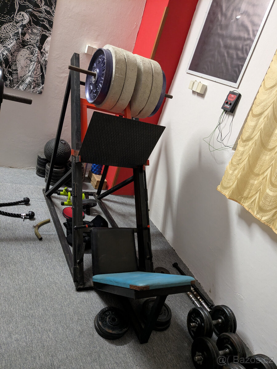 Prodám LegPress + 4x 25KG Kotouče