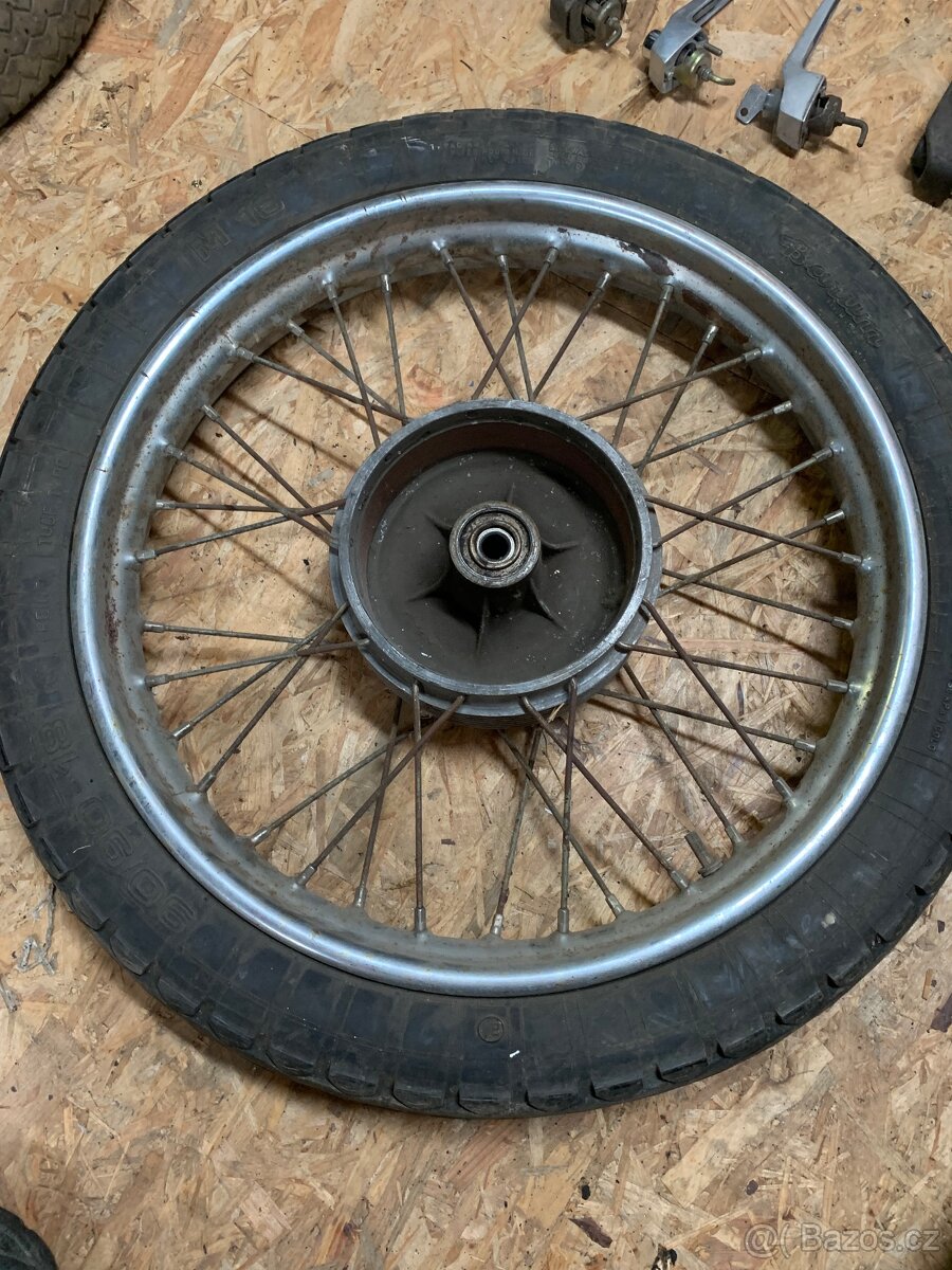 4. Kolo Jawa/čz 90/90 18