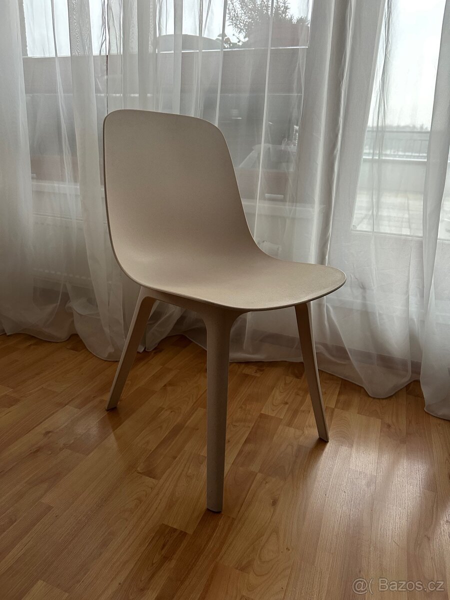 Plastová židle IKEA