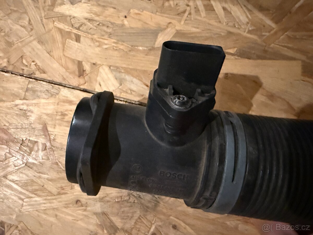 Váha vzduchu 1.9 TDi BOSCH 028906461