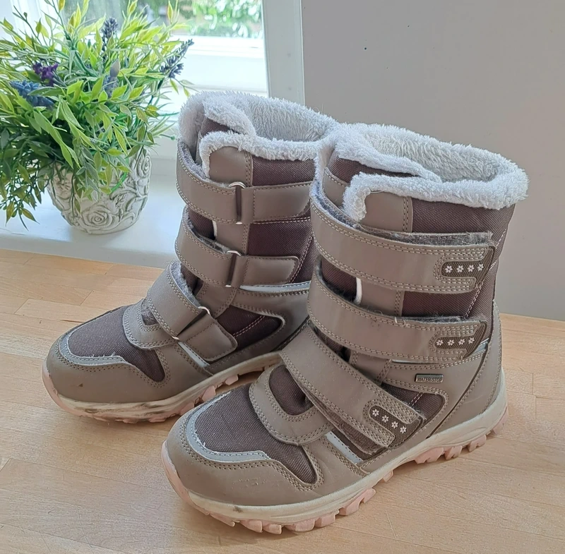 Dívčí zimní boty vel.34 Baťa