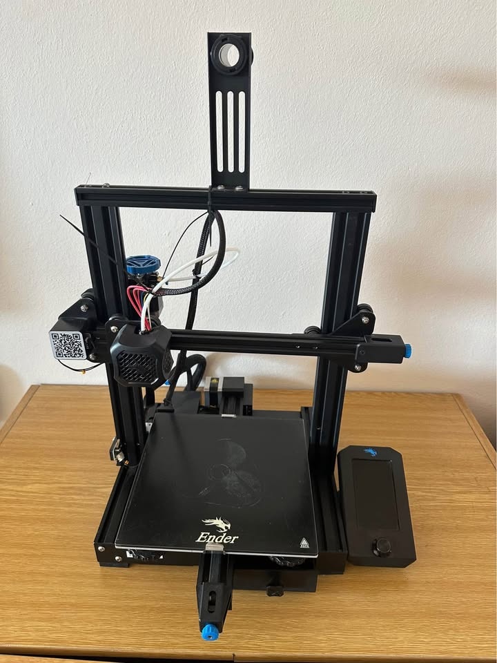 Creality Ender 3 V2 3D tiskárna