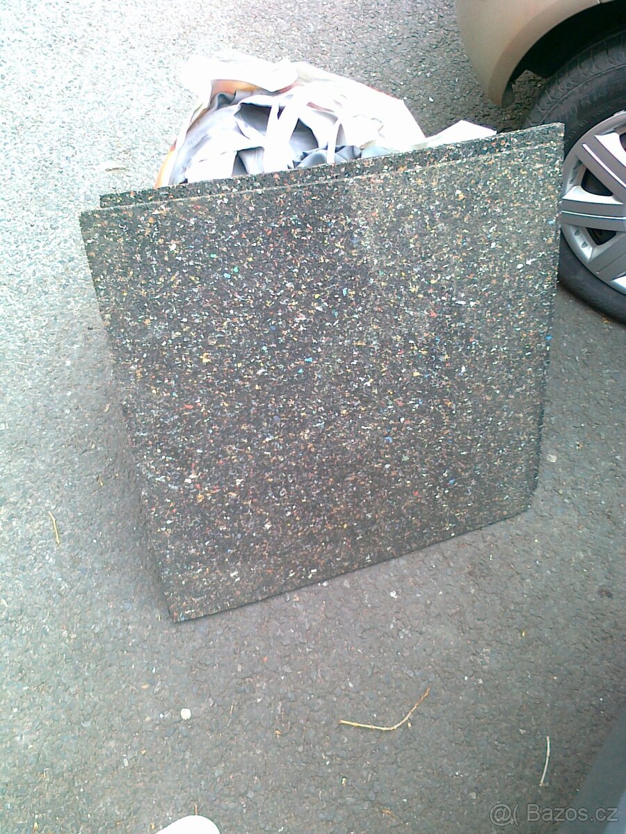 protiskluzová podložka pod pračku