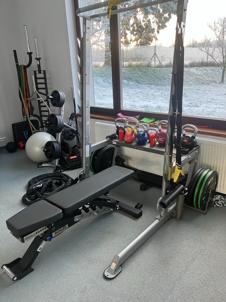 Silový stojan/half rack Tuff Stuff