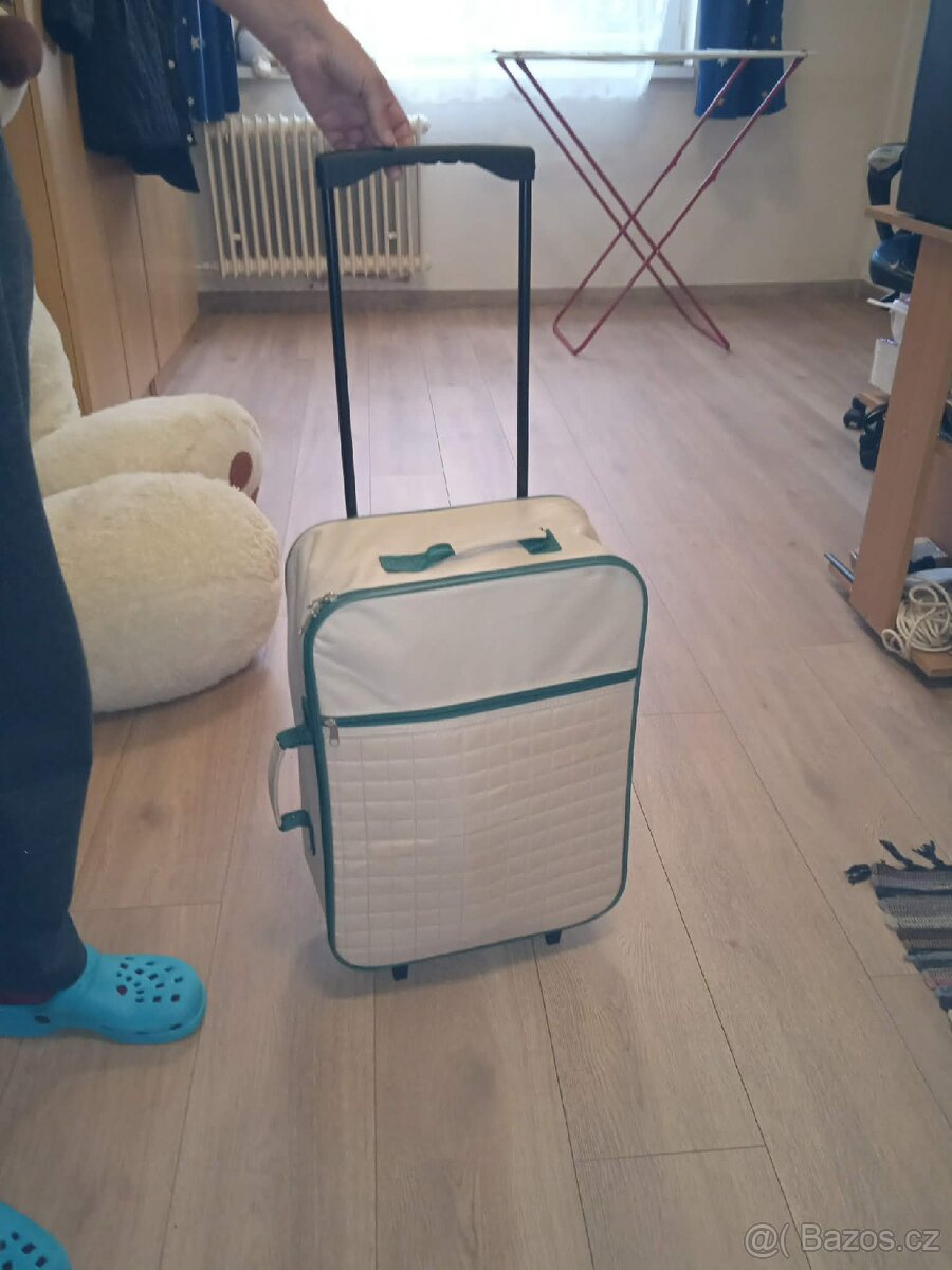 Cestovní kufr