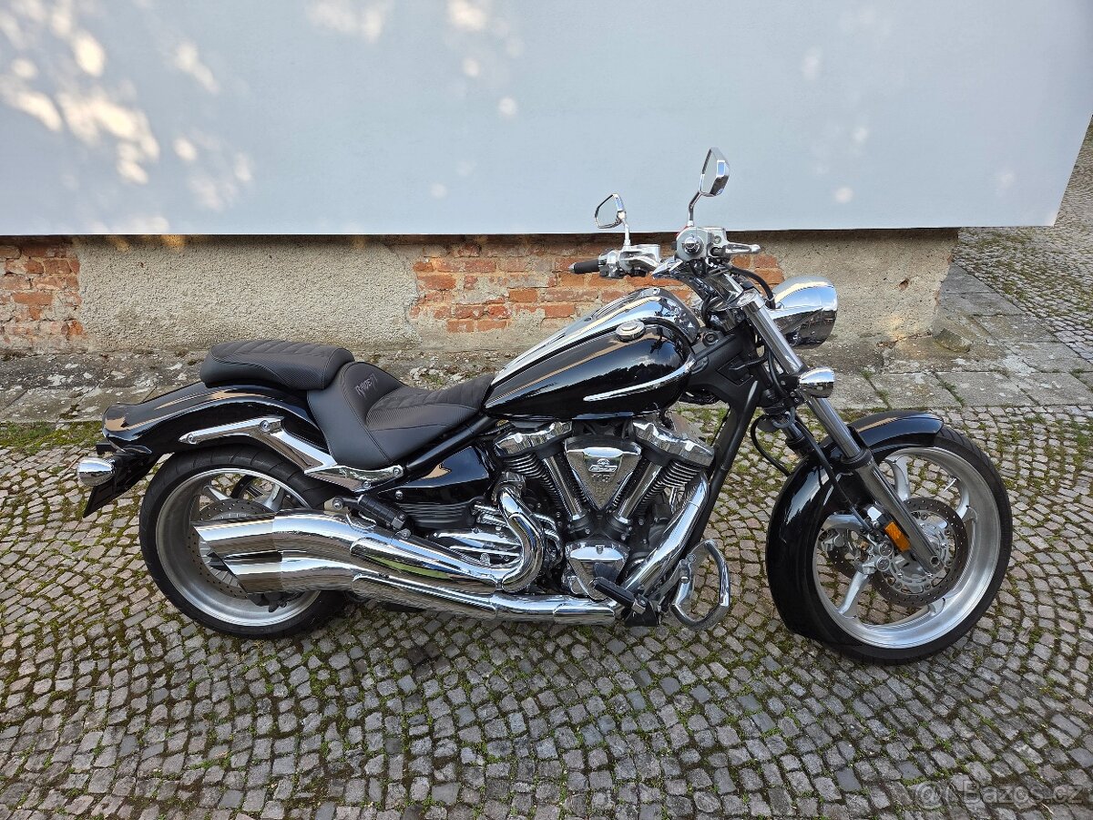 YAMAHA RAIDER 1900 - CHOPPER