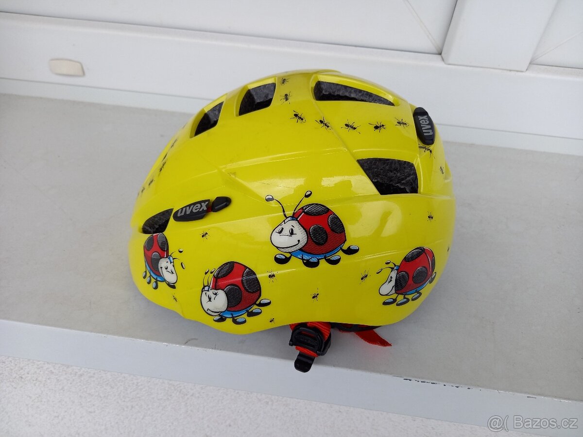 Dětská helma UVEX na kolo/brusle pro děti ve věku cc