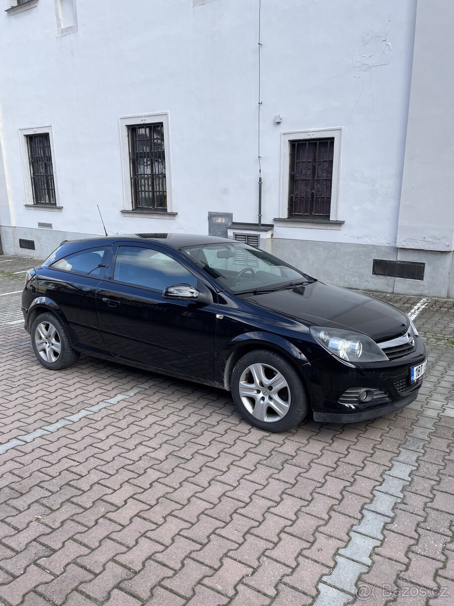 Opel Astra H GTC 92 KW