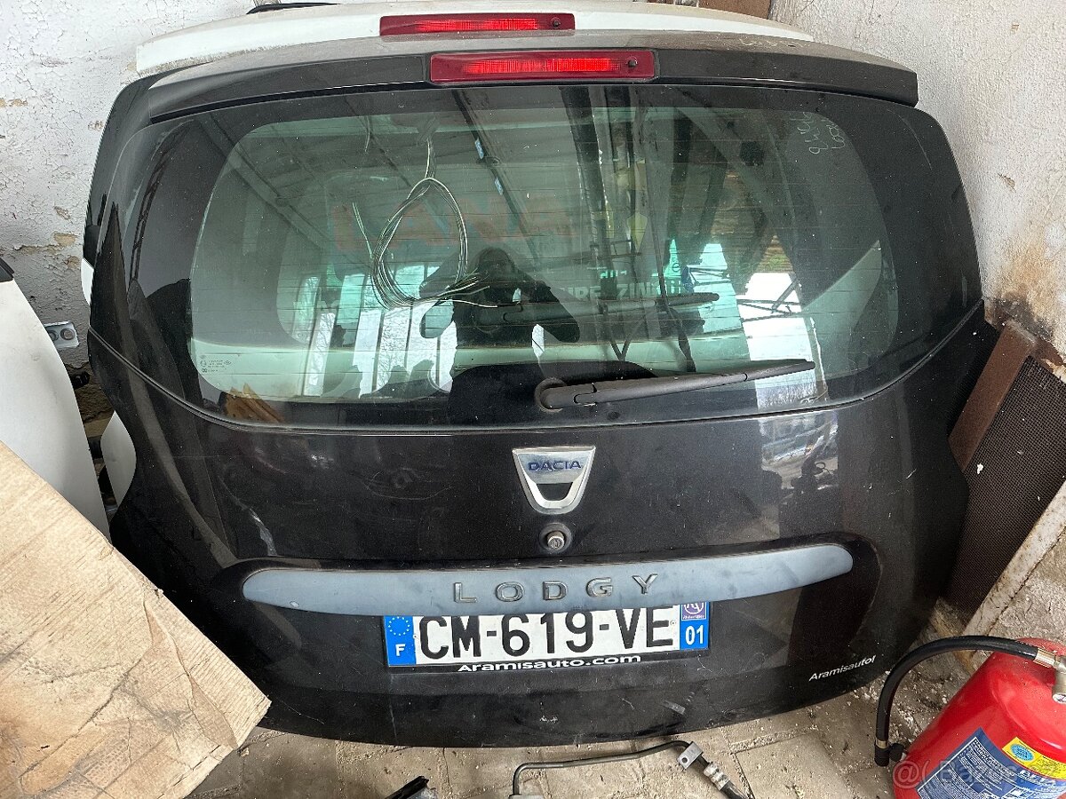 Zadní dveře Dacia Lodgy