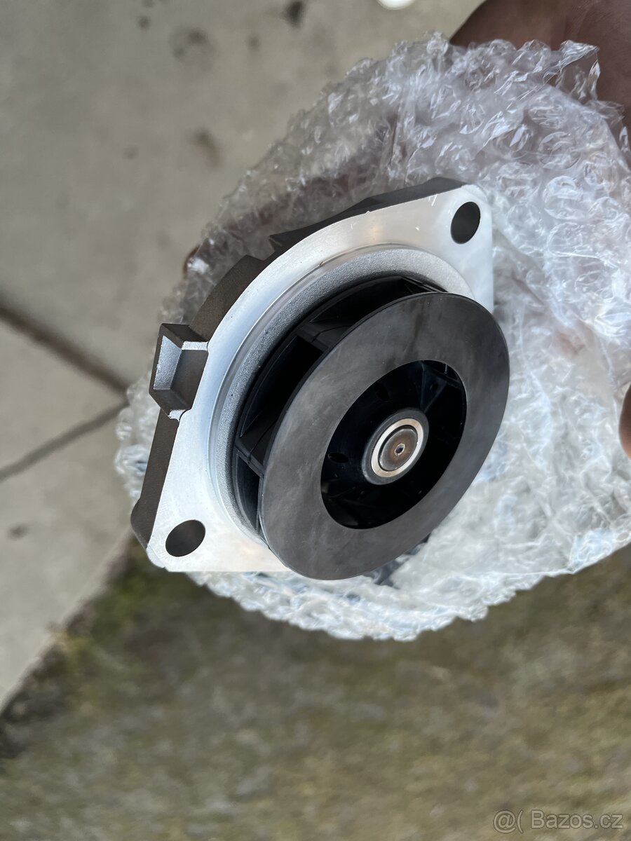 Vodní pumpa Bosch pro motory 1.9JTD Alfa Romeo