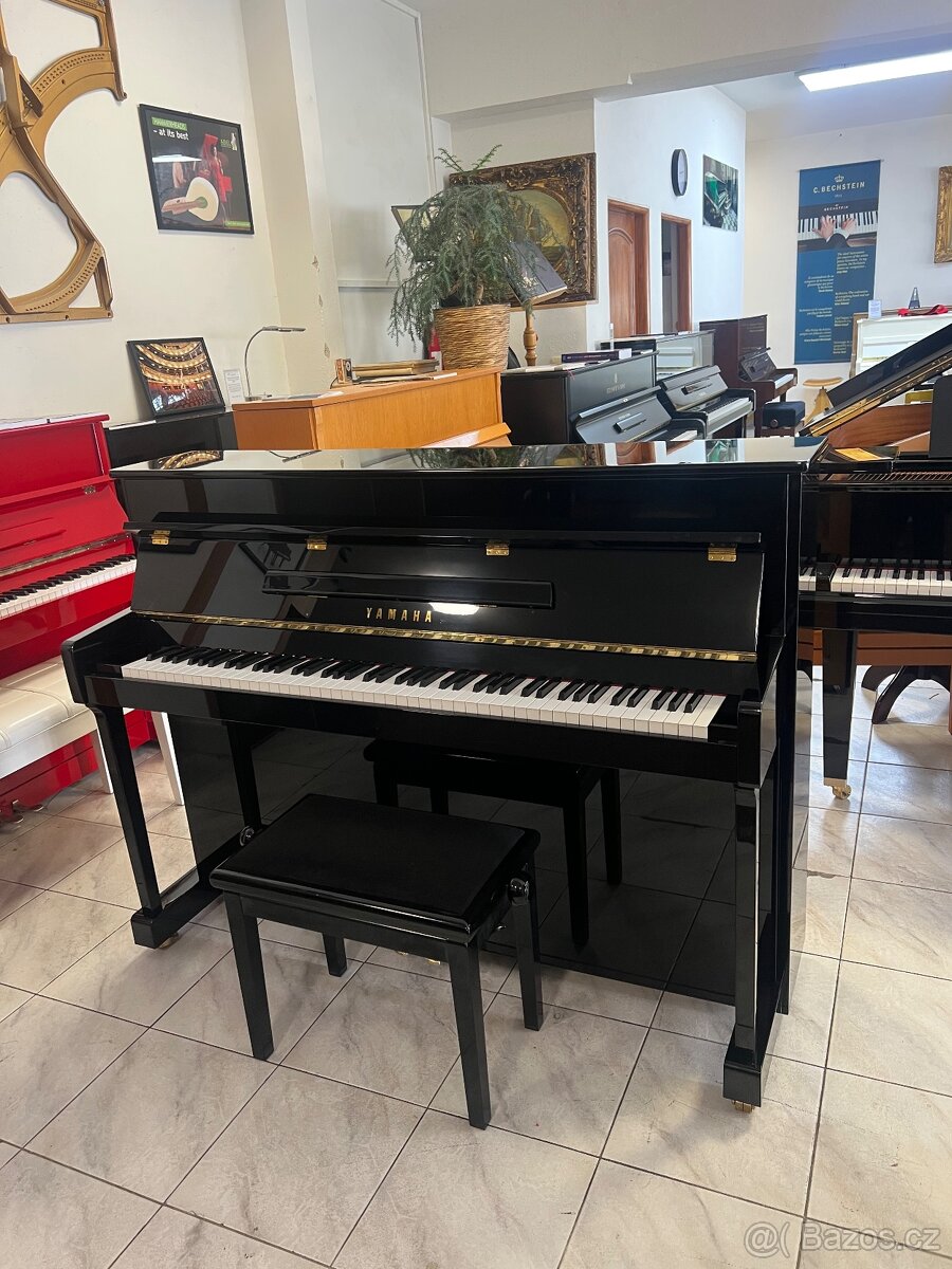 Akustické piano Yamaha made in England se zárukou 5 let.