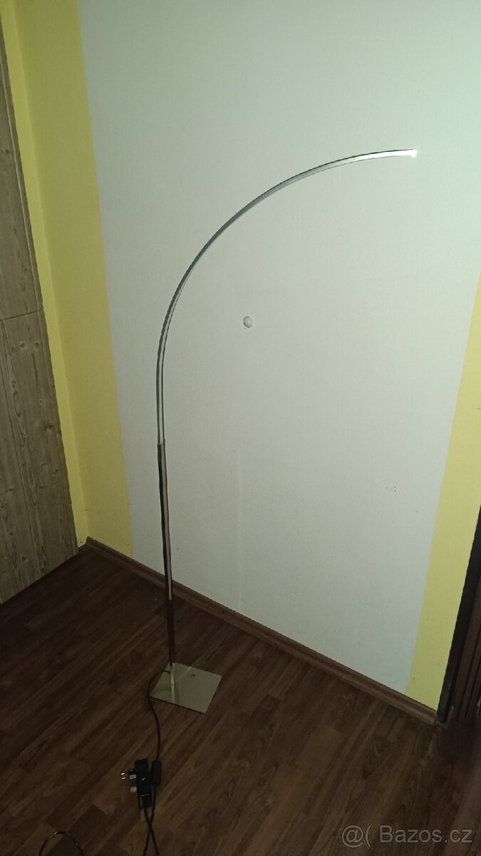 Prodám LED světlo LIVARNO LUX výška 150 cm