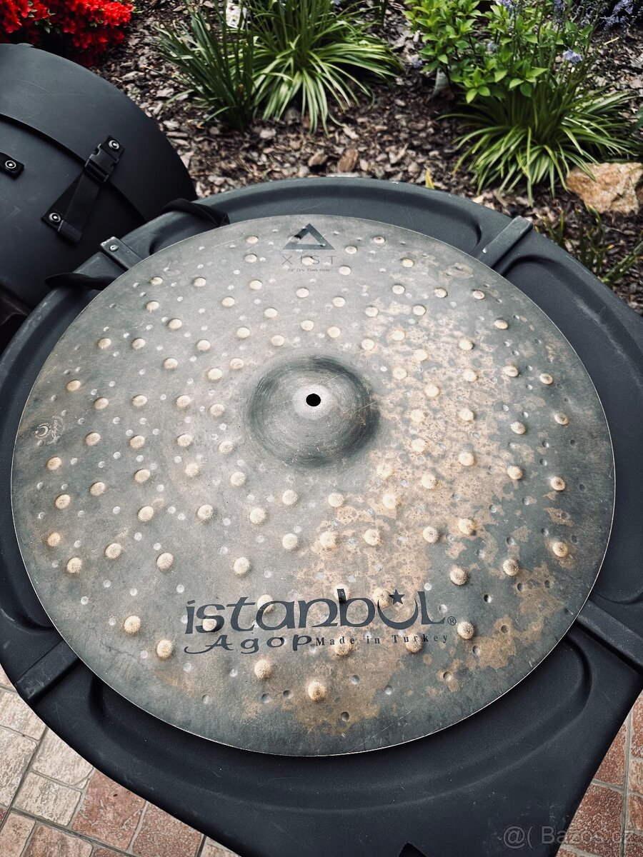 Istanbul Agop Xist Dry Dark Ride 22"