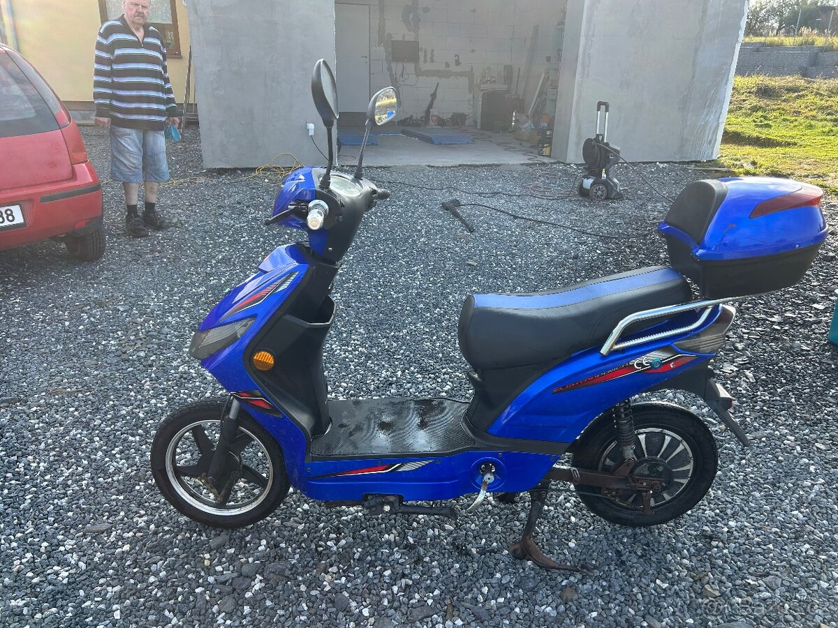 Prodám elektrický skútr