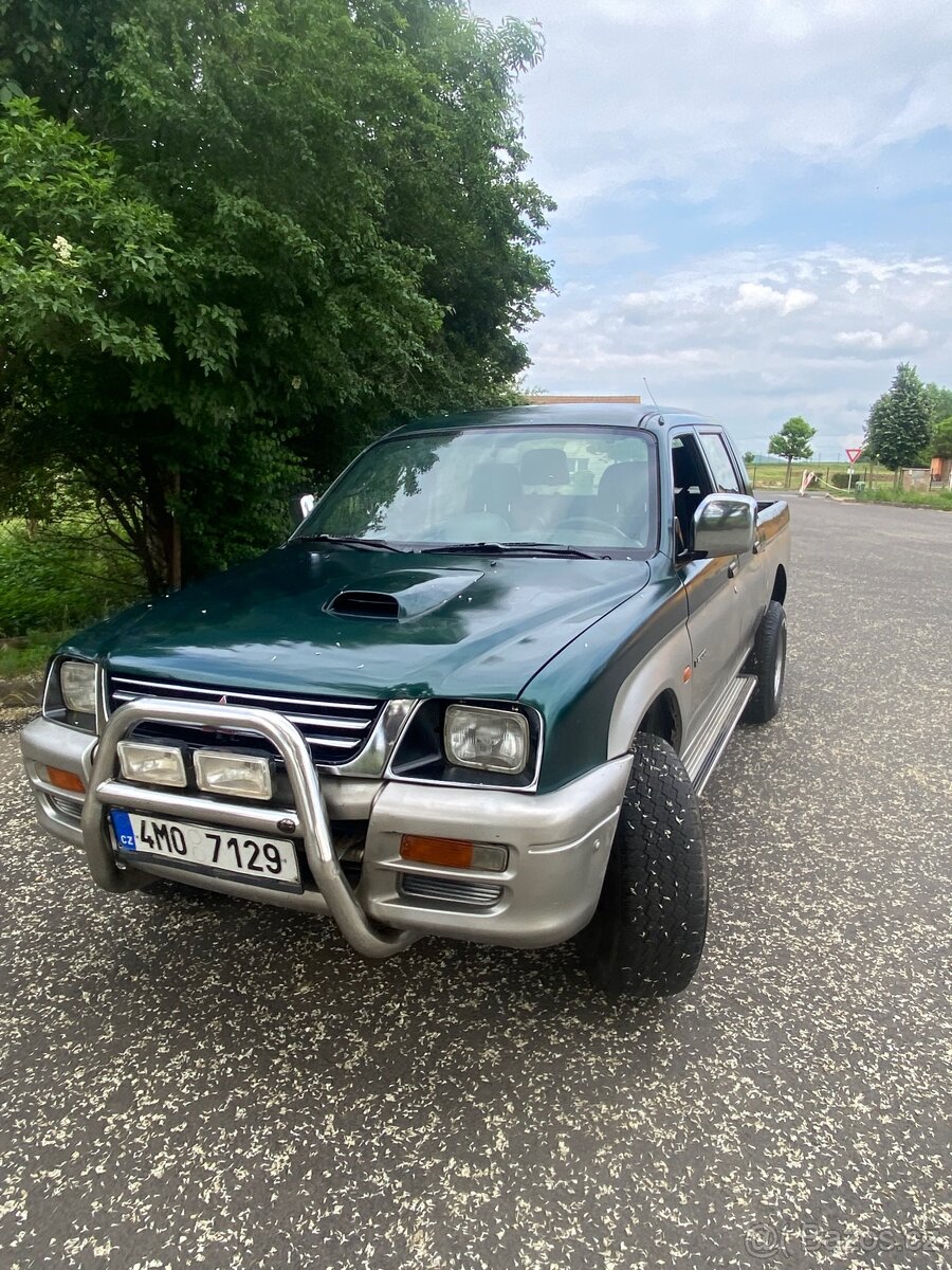Mitsubishi l200
