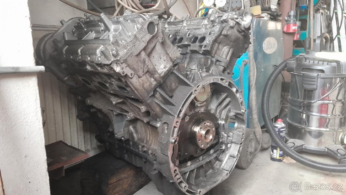 Motor Mercedes 642 9..