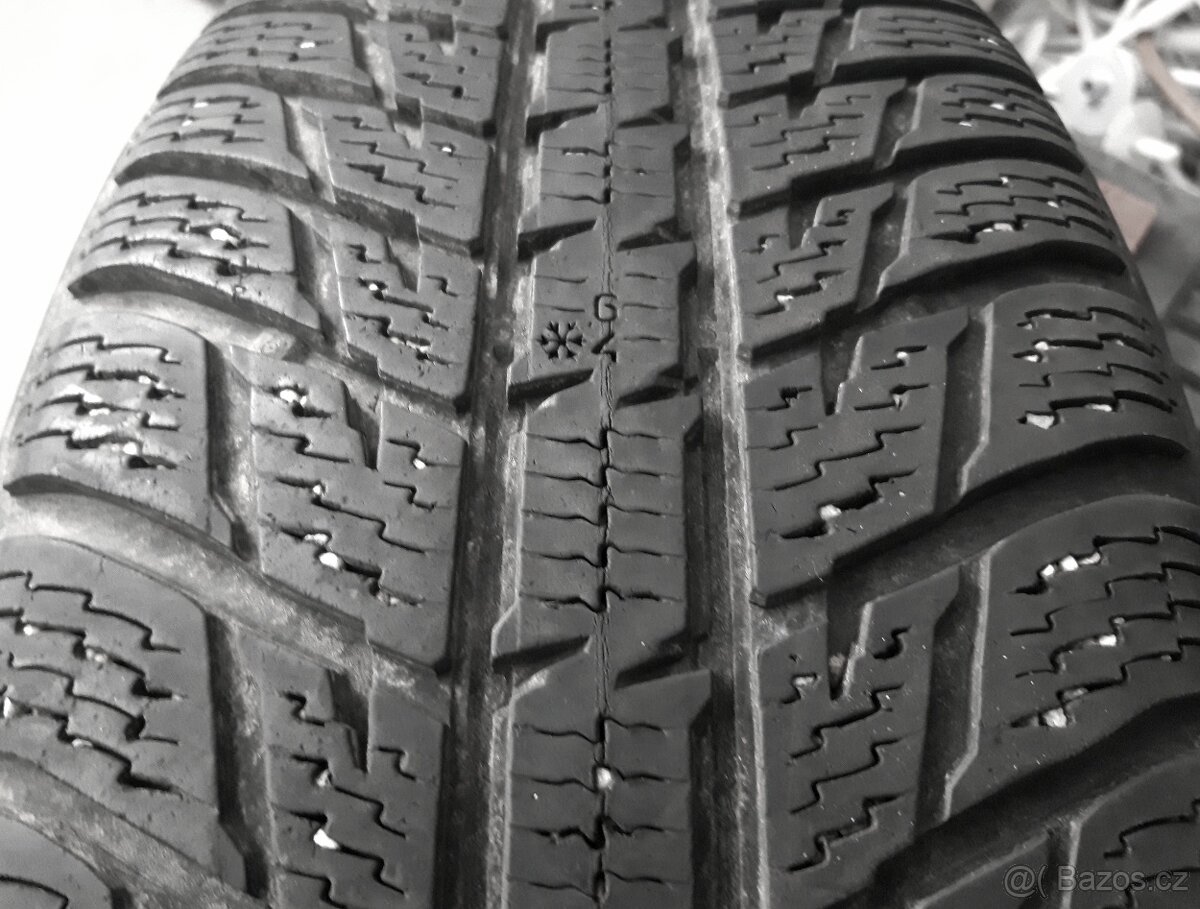 Sada zimních pneu 215/65 R16 Nokian