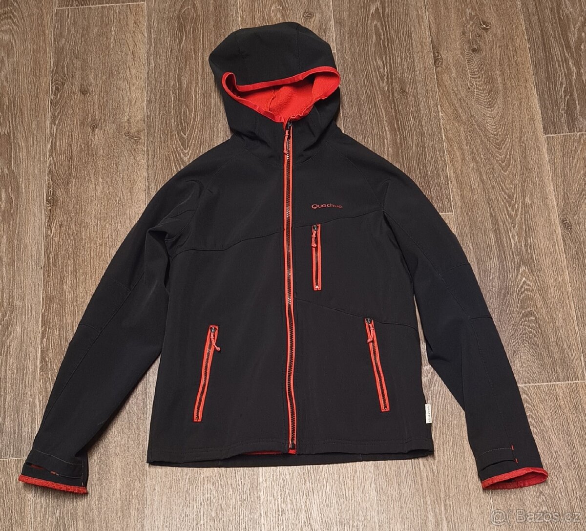 Černá softshellová bunda Quechua vel. 143/152