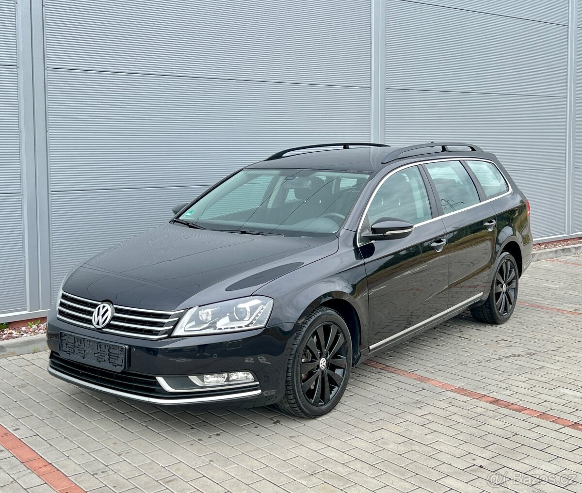 VW Passat B7 2.0TDI 103kw Manuál,Bi-Xen,Navi,Senzory,Alu R17