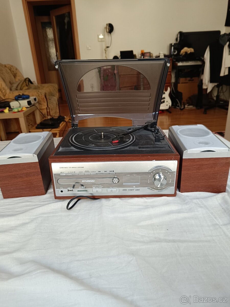 Gramofon s bedýnkama