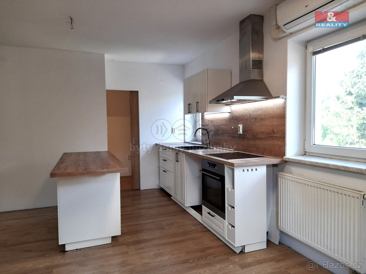 Pronájem bytu 3+1 v rodinném domě, 98 m², Poličná