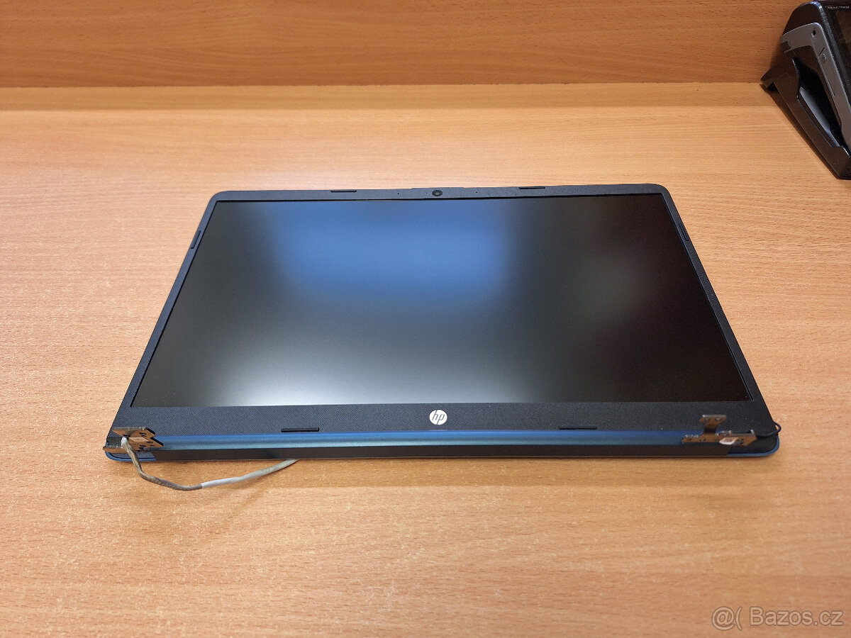 HP 15s-fq3911nc - displej + celé víko + panty, plně funkční