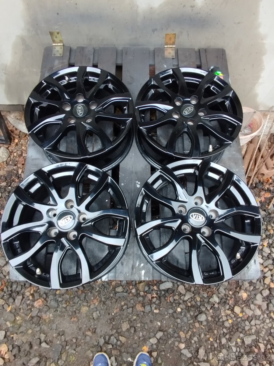 ALU KIA 5x114,3 R16 ET-50 6, 5J střed 67mm