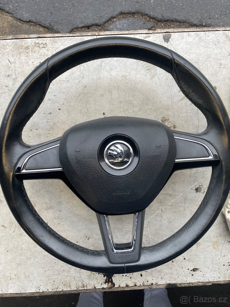 Volant Škoda Octavia 3
