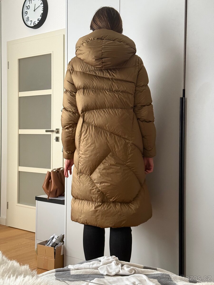Dámská péřová bunda, kabát, s kapucí zn. ADD