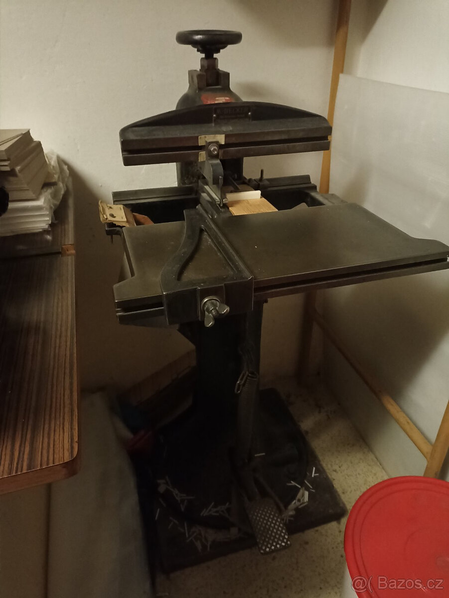 Vysekávací stroj (kopačka)