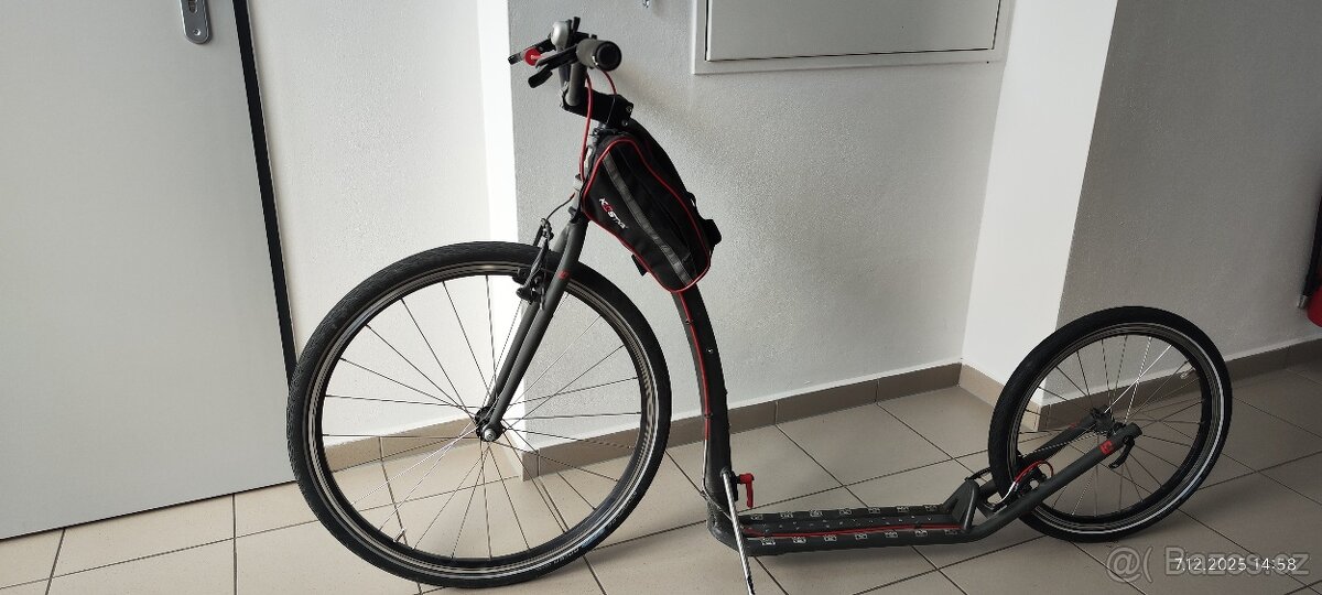 Skládací koloběžka Kostka