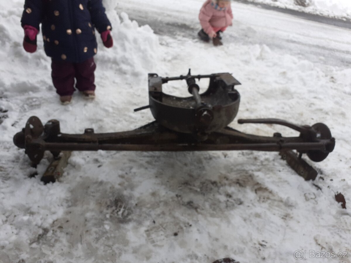 Prodám přední nápravu a díly Zetor 15