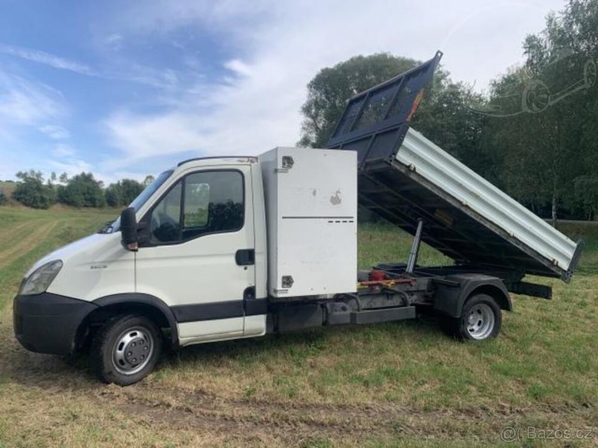 Iveco Daily 35C13 5t podvozek + uložák